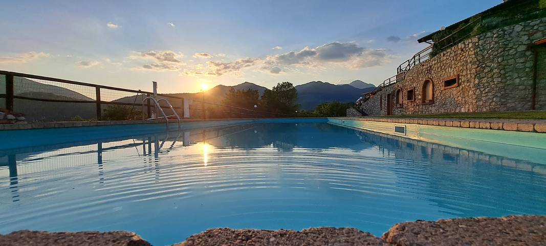 Ferienhaus für 4 Personen, mit Meerblick und Terrasse sowie Pool, kinderfreundlich in Tignale - 2