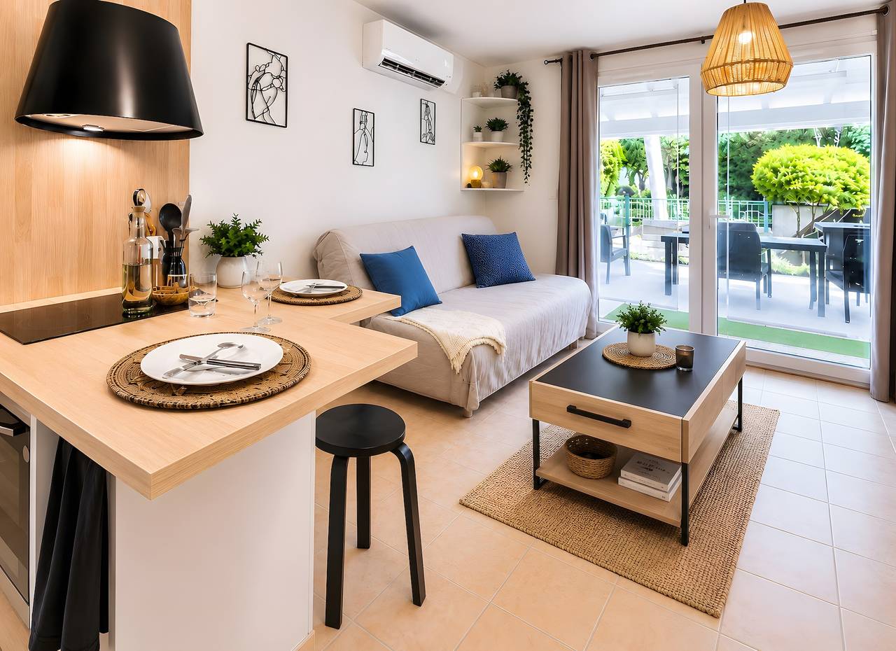 Ferienhaus „Maison – Residenz mit Pool“ mit Gemeinschaftspool, Wlan und Klimaanlage in Calvisson, Mittelmeerküste (Frankreich)