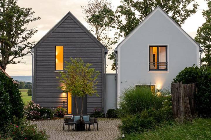 Chalet für 3 Personen, mit Whirlpool und Terrasse sowie Garten und Pool