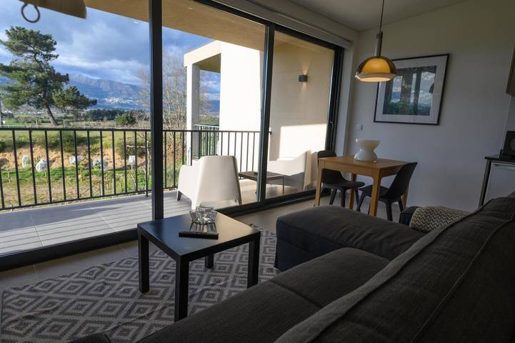 Casa rural para 4 pessoas, com piscina e vista e ainda jardim, com animais de estimação em Covilhã