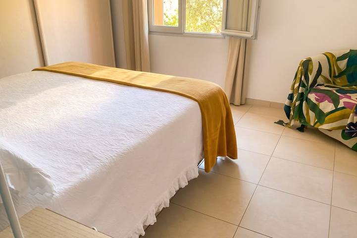 Homerez - Agréable villa La Tour-d'Aigues in La Tour-d'Aigues, Parc naturel régional du Luberon