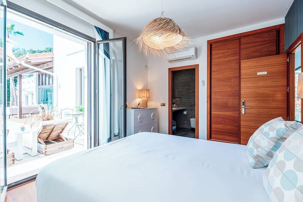 Poolside Room - Deluxe Boutique B&B Ojén/Marbella in Urbanizacion Las Jacarandas, Ojén