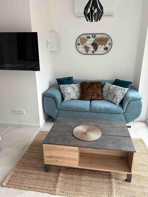 Gîte pour 2 personnes, avec terrasse et jardin à Satolas-et-Bonce - 3