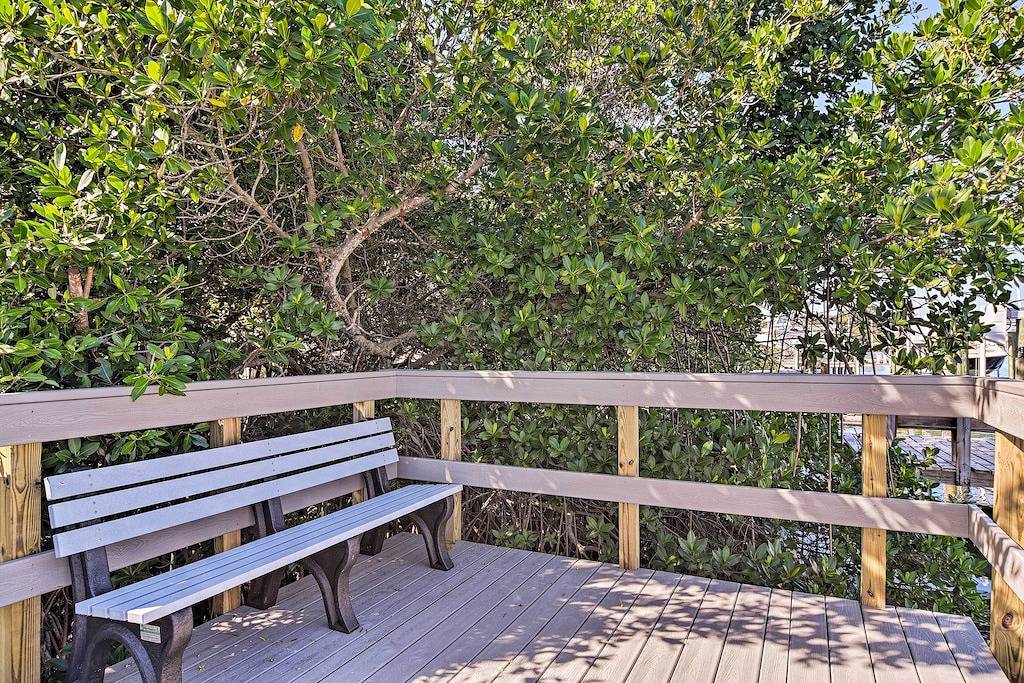 Neu! Treasure Island Bungalow - zu Fuß zum Gulf & Pier in Treasure Island, Pinellas County