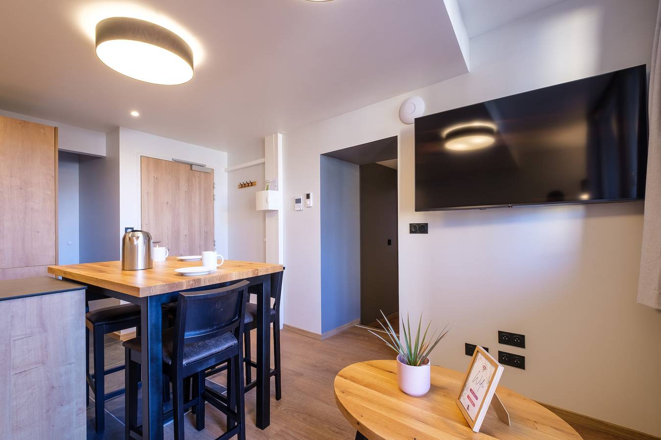 Apartamento entero, Résidence Le 16 in Lons-le-Saunier, Jura