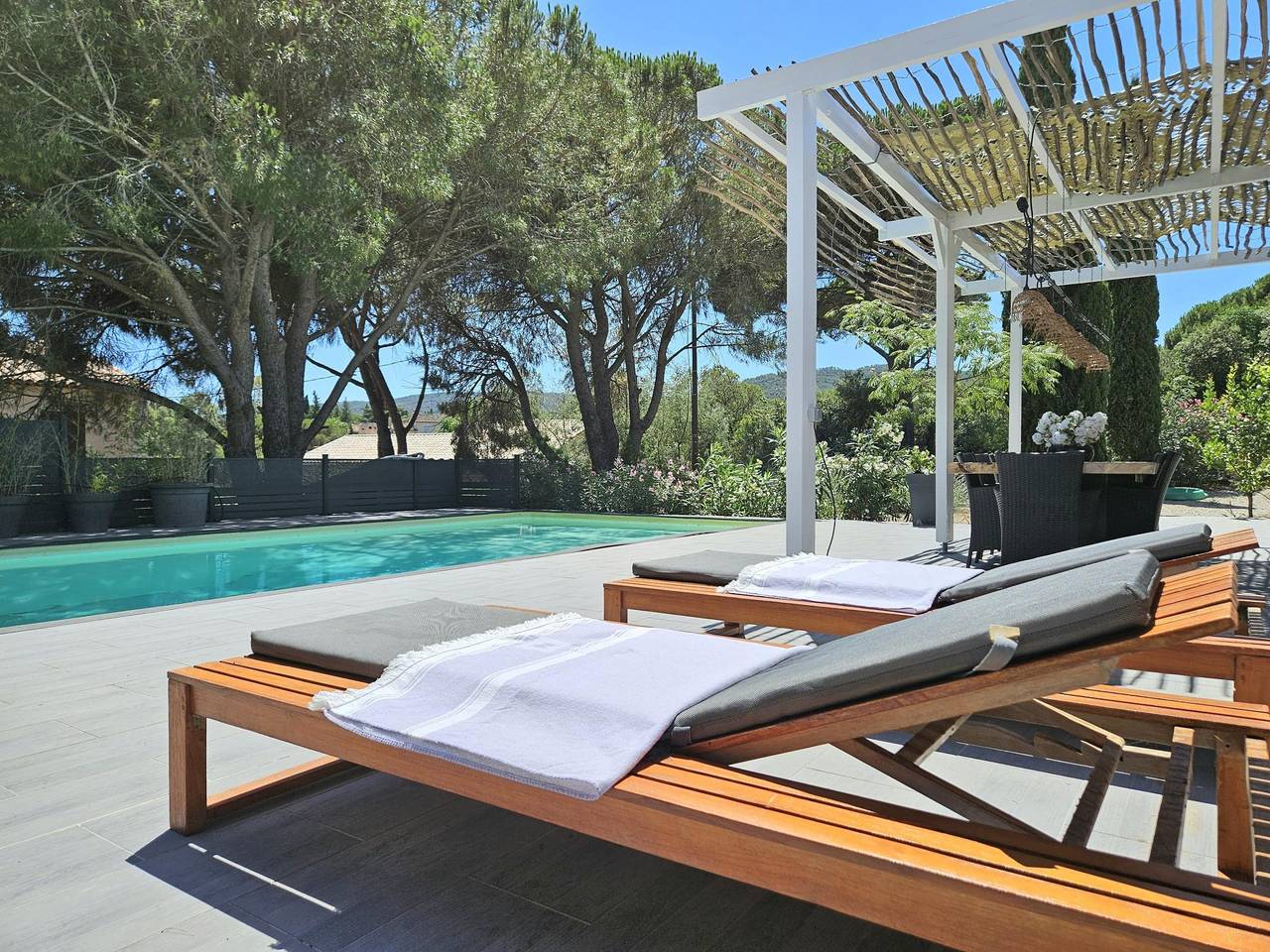 Belle villa avec piscine au centre d'un village in Le Plan-de-la-Tour, Région de Draguignan