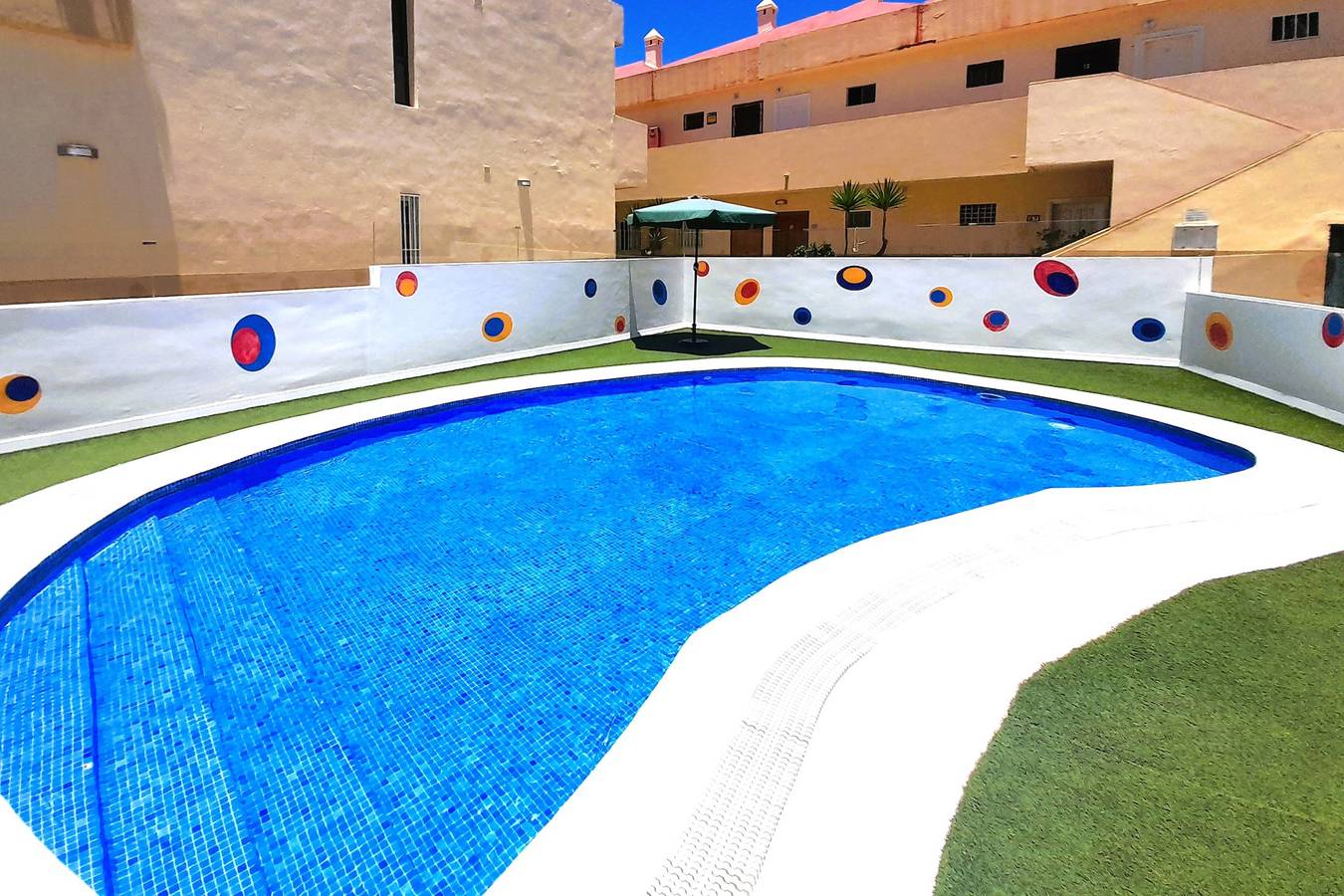 Entire holiday apartment, Mareverde spacious 1 bedroom apartment in San Eugenio Alto, Adeje