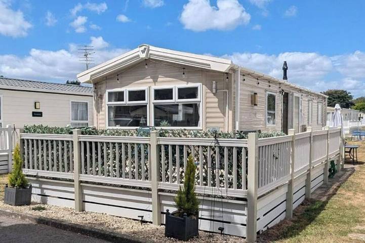 Static caravan for 8 people in Hampshire