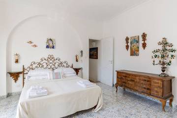 Villa for 13 Guests in Capri, Tyrrhenian Coast Campania, Picture 3