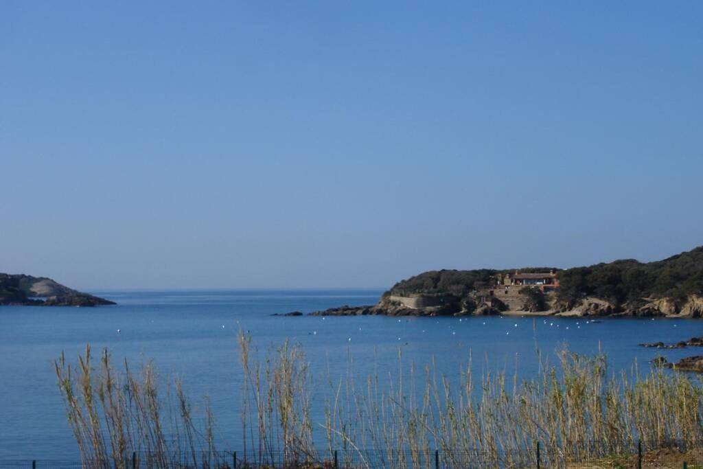 Appartement entier, One-Bedroom Apartment in Hyeres, Parc national de Port-Cros