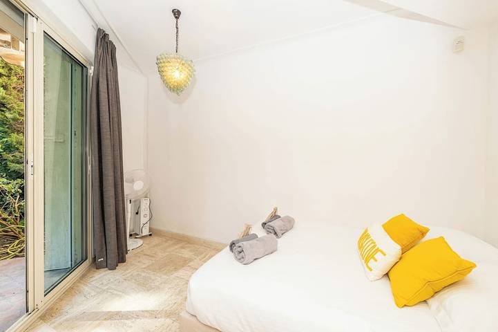 Gîte pour 8 personnes, avec jardin dans Bijou Plage Cannes - 2