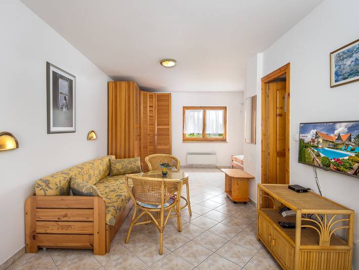 Ferienwohnung für 4 Personen, mit Terrasse und Garten in Balatonmariafürdö - 3