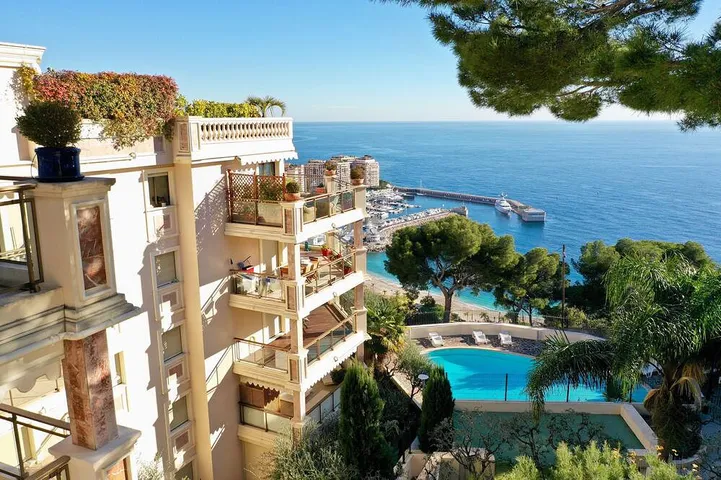 Appartement entier, Résidence Garden Plaza à Monaco avec splendide piscine vue mer et sécurité in Cap-d'Ail, Côte méditerranéenne (France)
