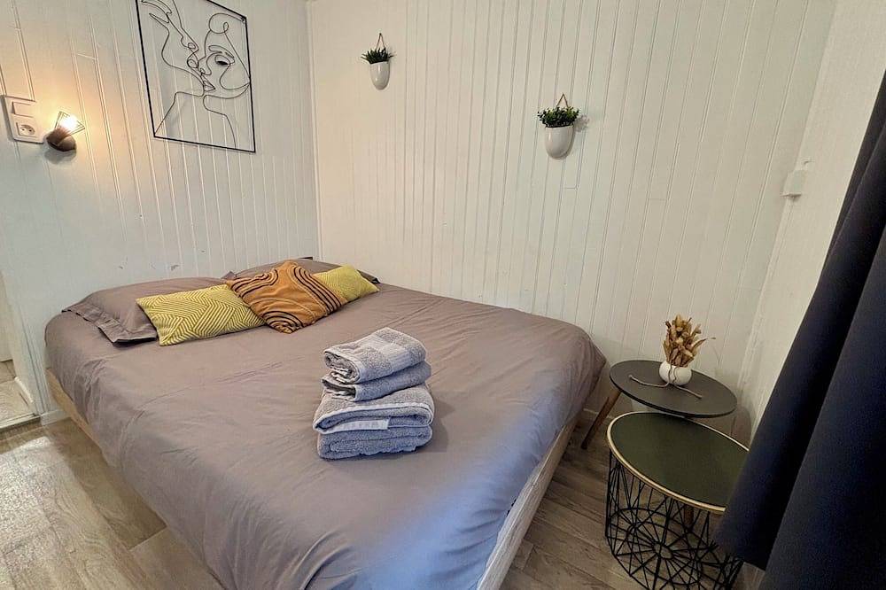Entire apartment, Casa Cloutiers #3 - Studio - Hyper Centre Brive in Brive-la-Gaillarde, Brive-la-Gaillarde region