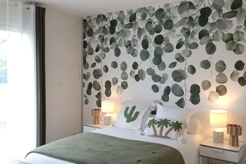 Maison Plain Pied Avec Grand Jardin Paysager in Camors, Region de Lorient