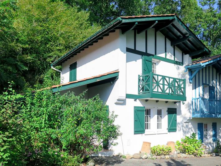 Location de vacances pour 8 personnes à La Bastide-Clairence