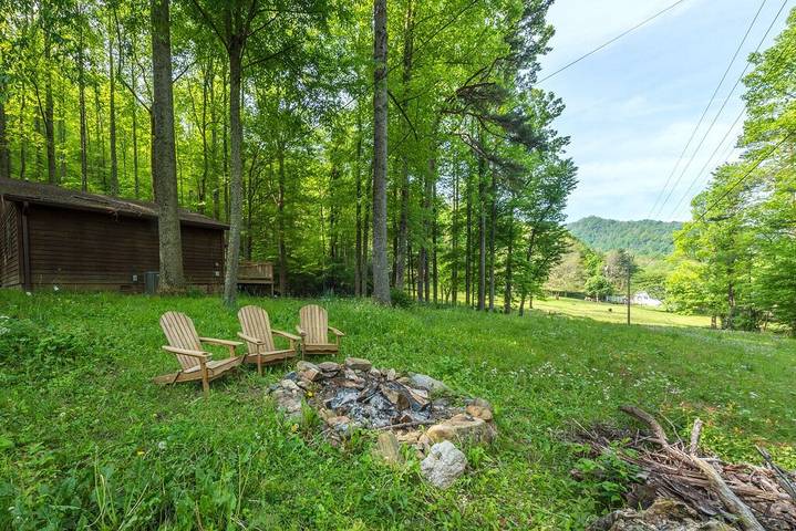 Blockhütte für 4 Personen, mit Garten und Terrasse - 1