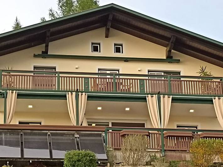Ferienwohnung für 4 Personen, mit Seeblick und Sauna sowie Balkon und Ausblick im Salzkammergut - 2