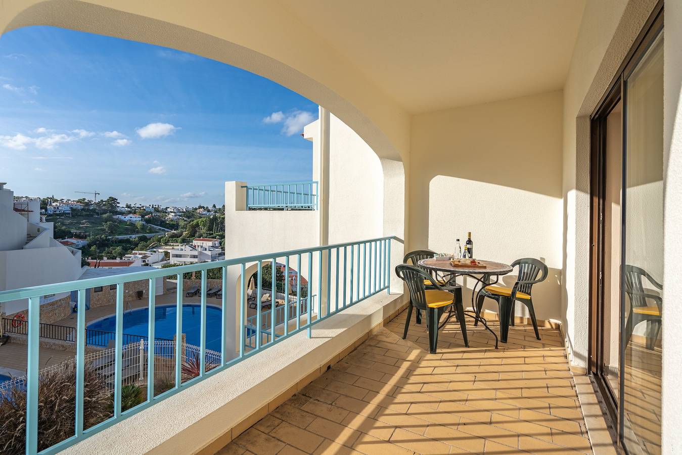 Appartement entier, Appartement "Norah's House" avec piscine partagée, Wi-Fi et climatisation in Carvoeiro, Lagoa