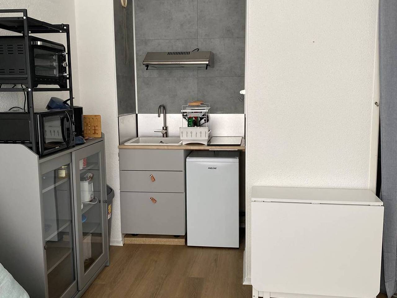 Entire studio, Studio with balcony, free parking, near slopes in La Pierre Saint-Martin, Arette