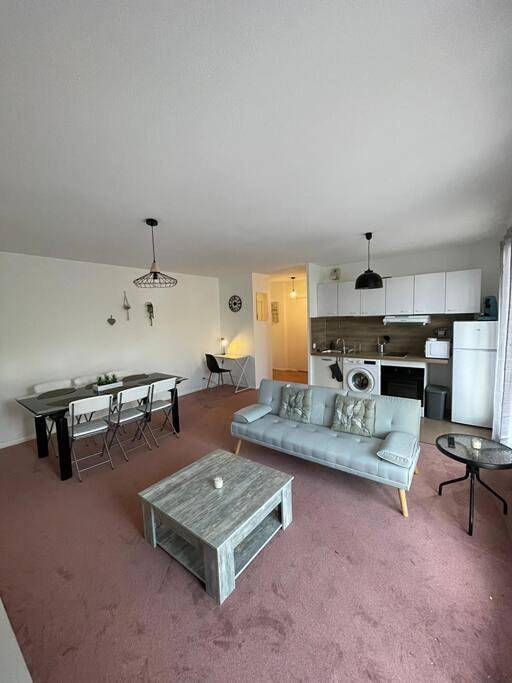 Gîte pour 3 personnes, avec jardin, animaux acceptés à Saint-Genis-Pouilly - 2