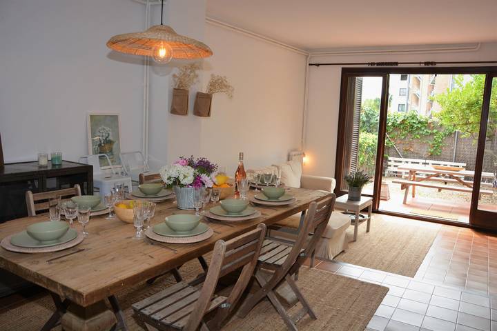 Maison d’hôte pour 8 personnes, avec jardin et piscine, adapté aux familles à Sitges - 2