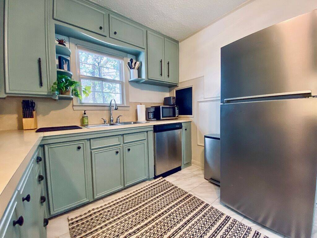 Tech Terrace Bungalow~Pet Friendly Yard~Walk To Ttu Campus! in Lubbock, Lubbock County