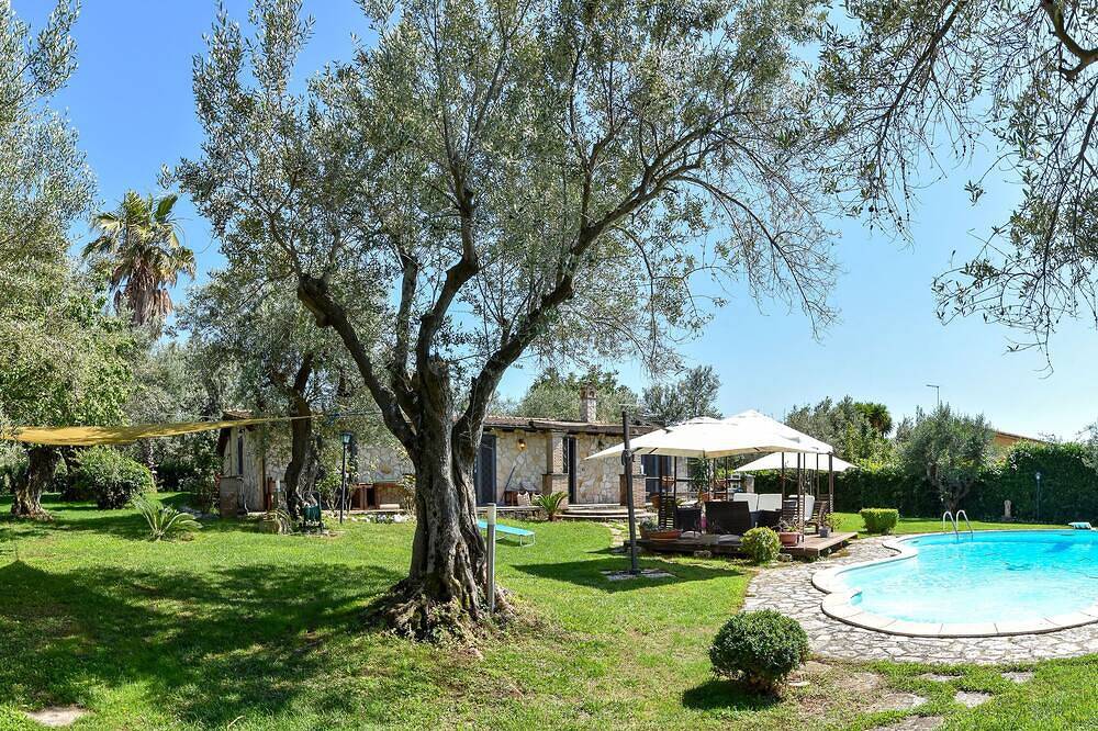Villa di Lago Albano - Castel Gandolfo in Albano Laziale, Parco Regionale dei Castelli Romani