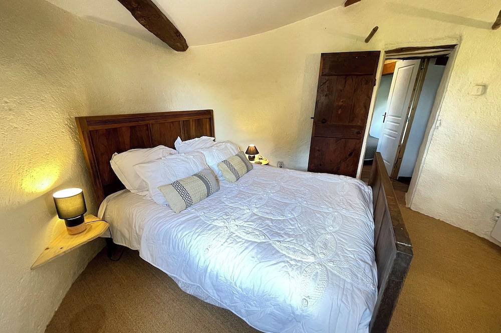 Family home with garden in the Gorges du Verdon in Quinson, Regionaler Naturpark Verdon