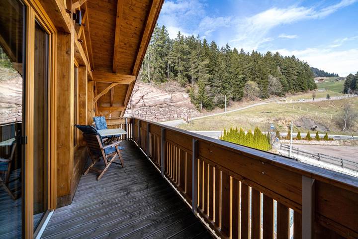 Hel lägenhet, Apartment "Eggerhof Suite" with Mountain View, Lake Access & Wi-Fi in Verano, Sarntal Alperne