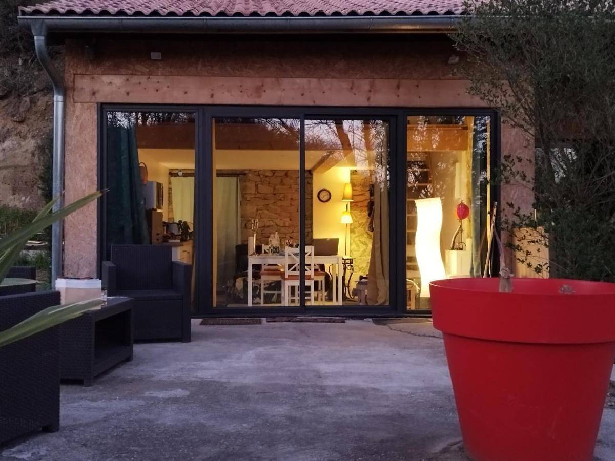 Studio with Pool View in Saint-Donat-sur-l'Herbasse, Région de Valence