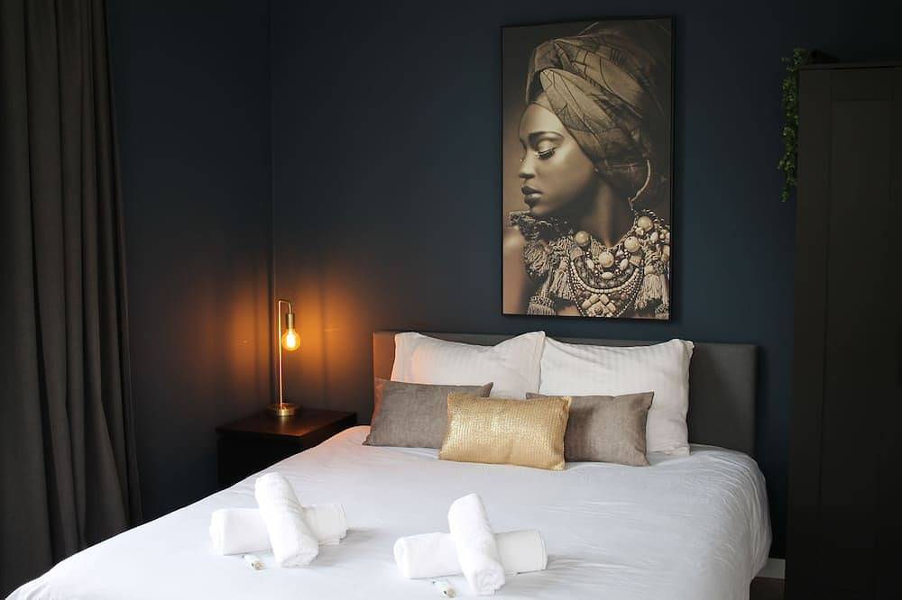 Een luxe kleine kamer met een nieuwe badkamer, gratis parkeergelegenheid in Tilburg, Noord-Brabant