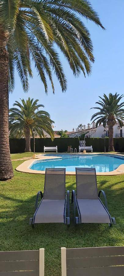 Casa de vacaciones para 4 personas, con piscina además de jardín y vistas - 1