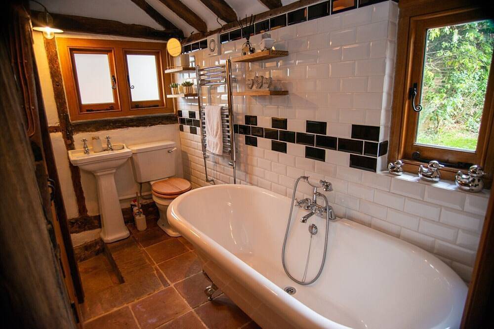 Entire Home in Crawley near Gatwick Airport in Crawley, West Sussex