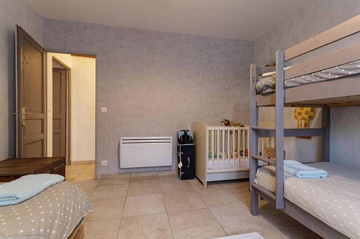 Chambre d’hôte pour 7 personnes dans Chevroches - 3