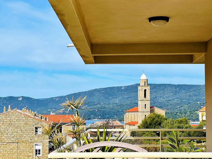 Location de vacances pour 4 personnes, avec terrasse à Propriano