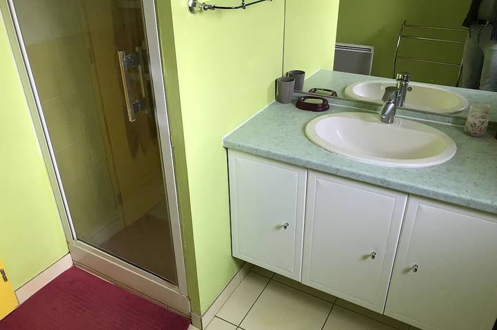 Beautiful, quiet house for 4 to 6 people. 15mn Vallée des Singes - 25mn Futuroscope in Vivonne, Vienne