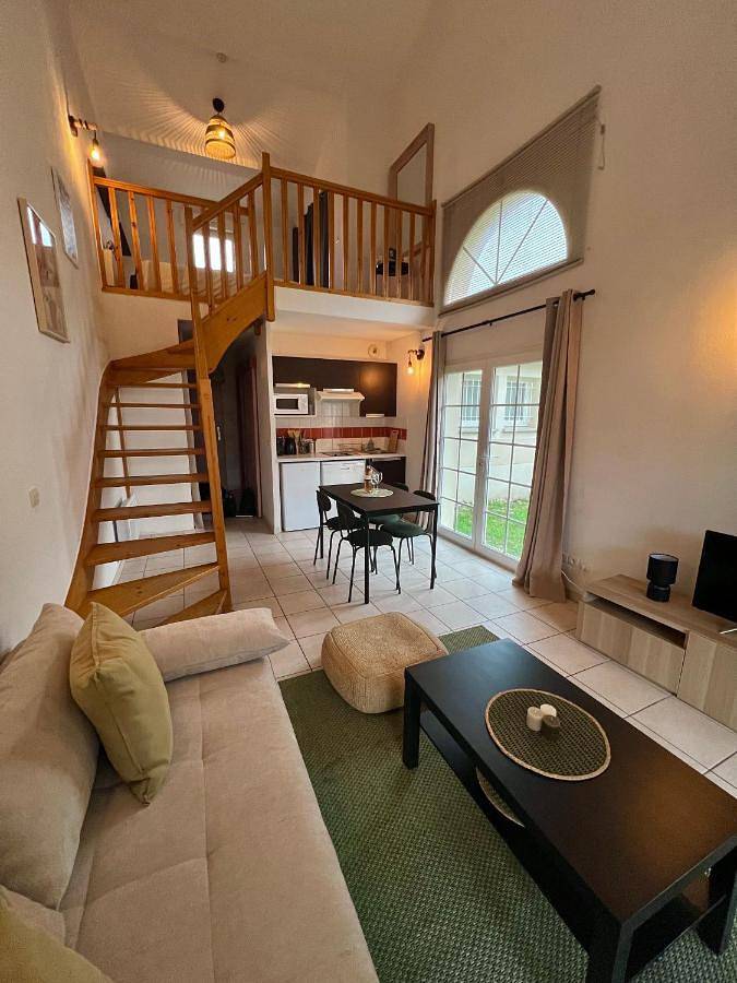 Appartement de vacances pour 4 personnes, avec terrasse et piscine, animaux acceptés