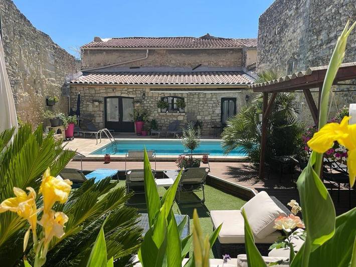 Location de vacances pour 6 personnes, avec vue ainsi que piscine et jardin à Saint-Paul-Trois-Châteaux - 4