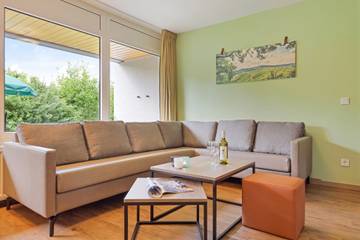 Bungalow voor 6 Personen in Leiwen, Moseleifel, Afbeelding 1