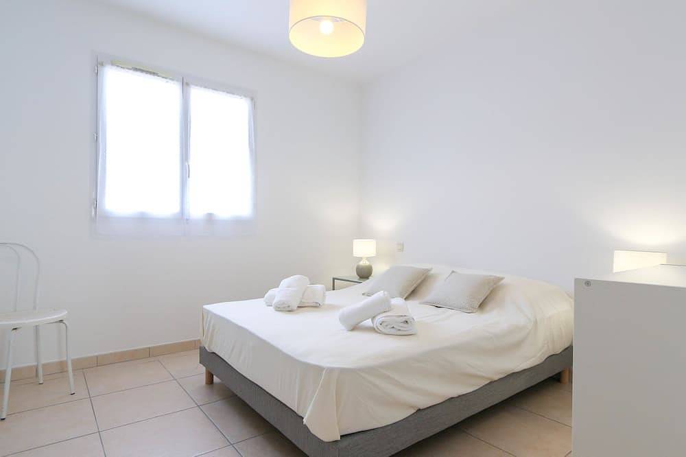New ! Villa with Parking, Swimming Pools, Garden and Ac - Benakey in Cannes, Cannes region