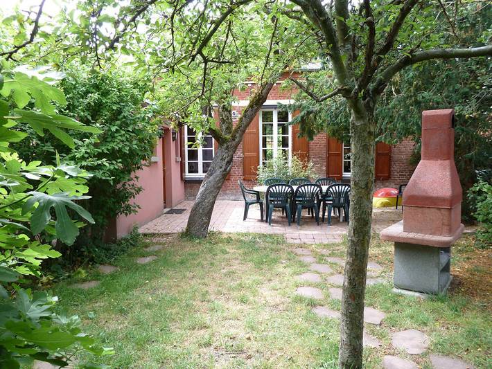 Gîte pour 8 personnes, avec terrasse et jardin - 1