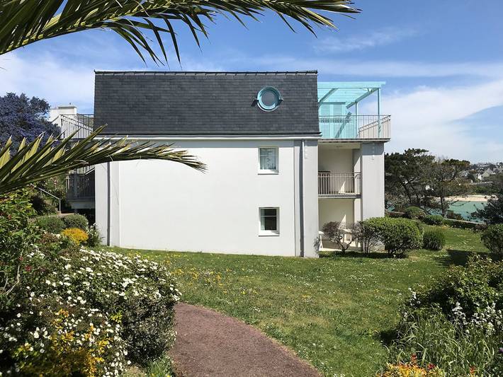 Gîte pour 4 personnes, avec jardin ainsi que piscine et terrasse à Audierne - 3