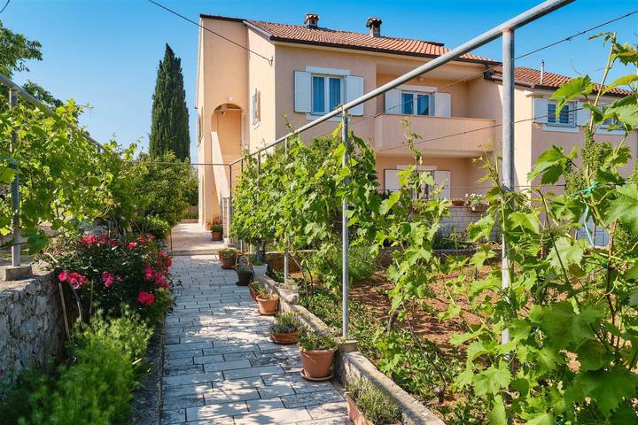 Ganze Wohnung, Charmante 2-Zimmer-Wohnung in Nerezine in Nerezine, Lošinj (Kvarner Bucht)