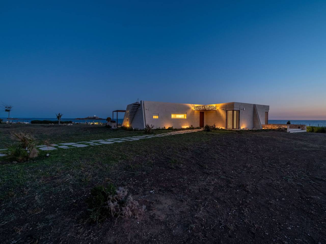 Europas südlichstes Luxusdomizil am Meer in Playa Carratois, Portopalo di Capo Passero