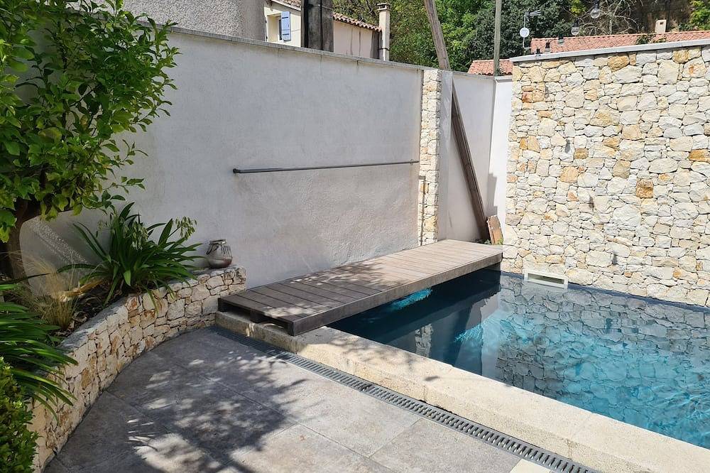 Grand Loft Moderne Avec Piscine aux Portes des Cévennes ! in Cendras, Cévennes
