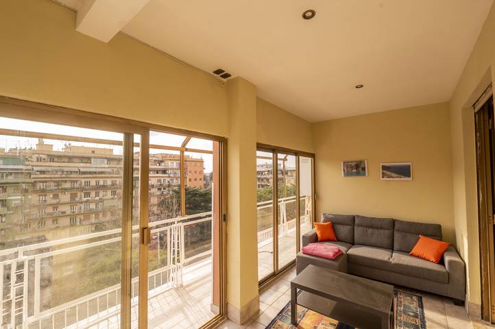 Holiday rental for 8 people, with balcony in Rome