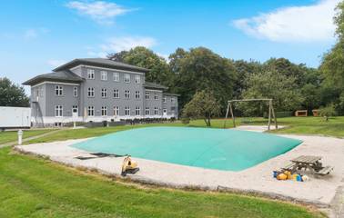 Ferienhaus für 40 Personen, mit Sauna und Garten sowie Terrasse in Ostjütland