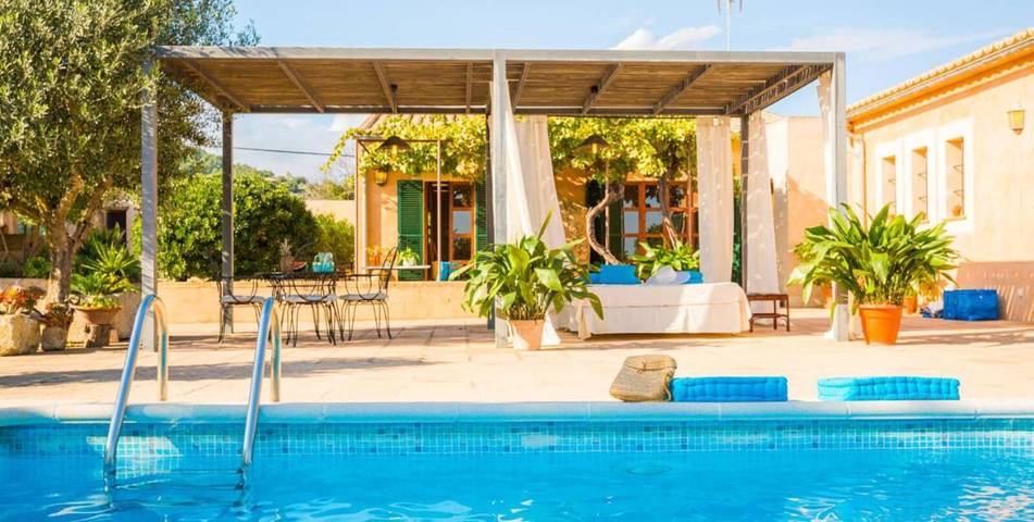 Finca für 4 Personen, mit Pool und Garten sowie Terrasse in Santa Eugènia