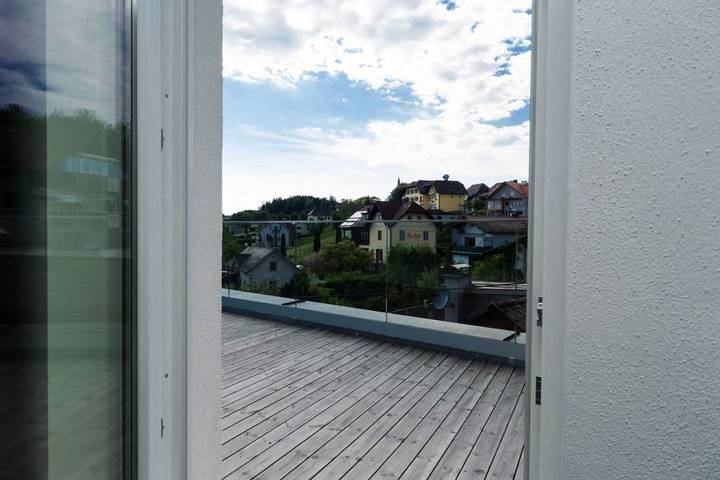 Hotel für 6 Personen, mit Balkon und Terrasse sowie Seeblick und Ausblick in Seewalchen am Attersee - 4